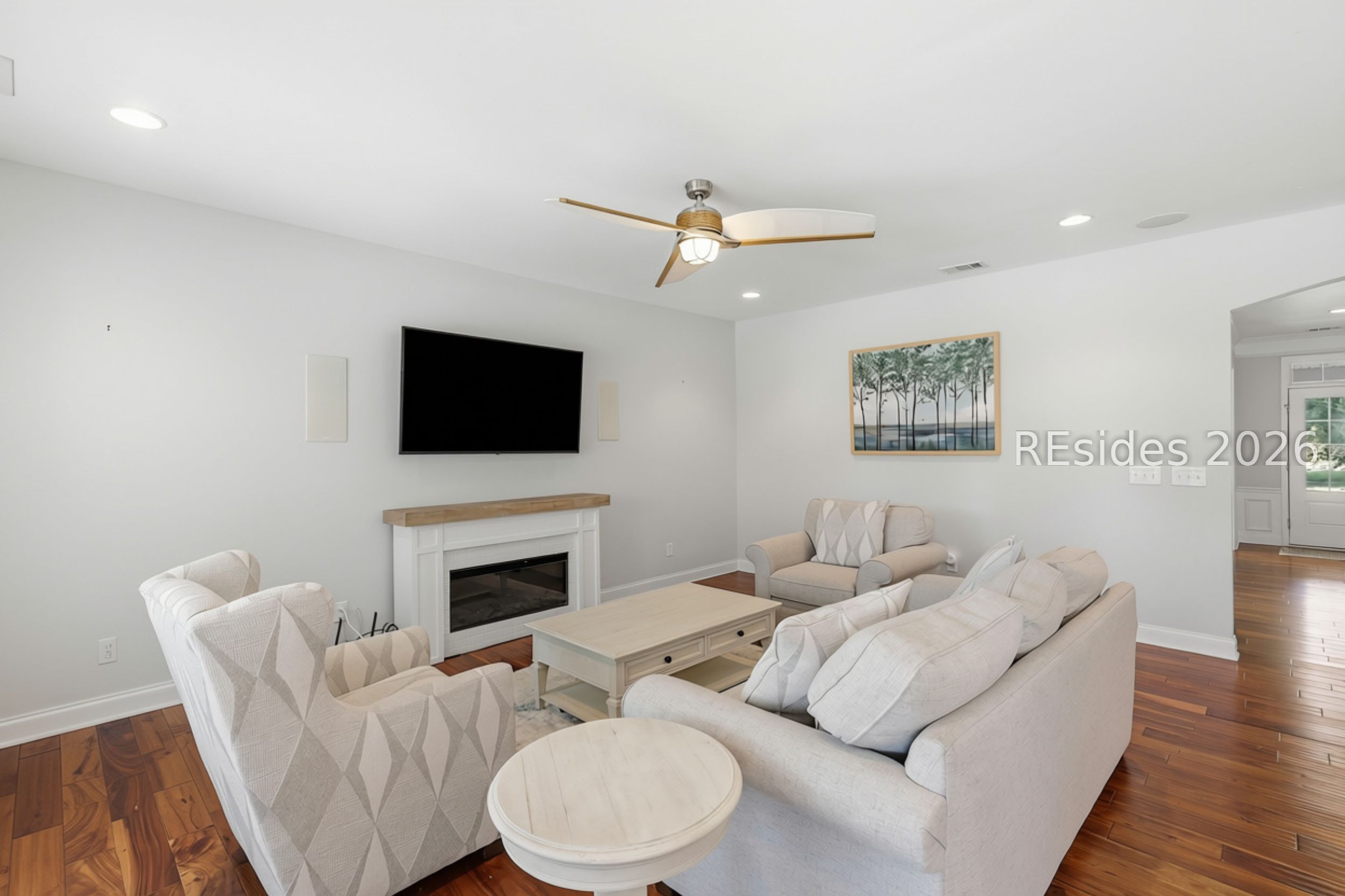4 Maywood Way