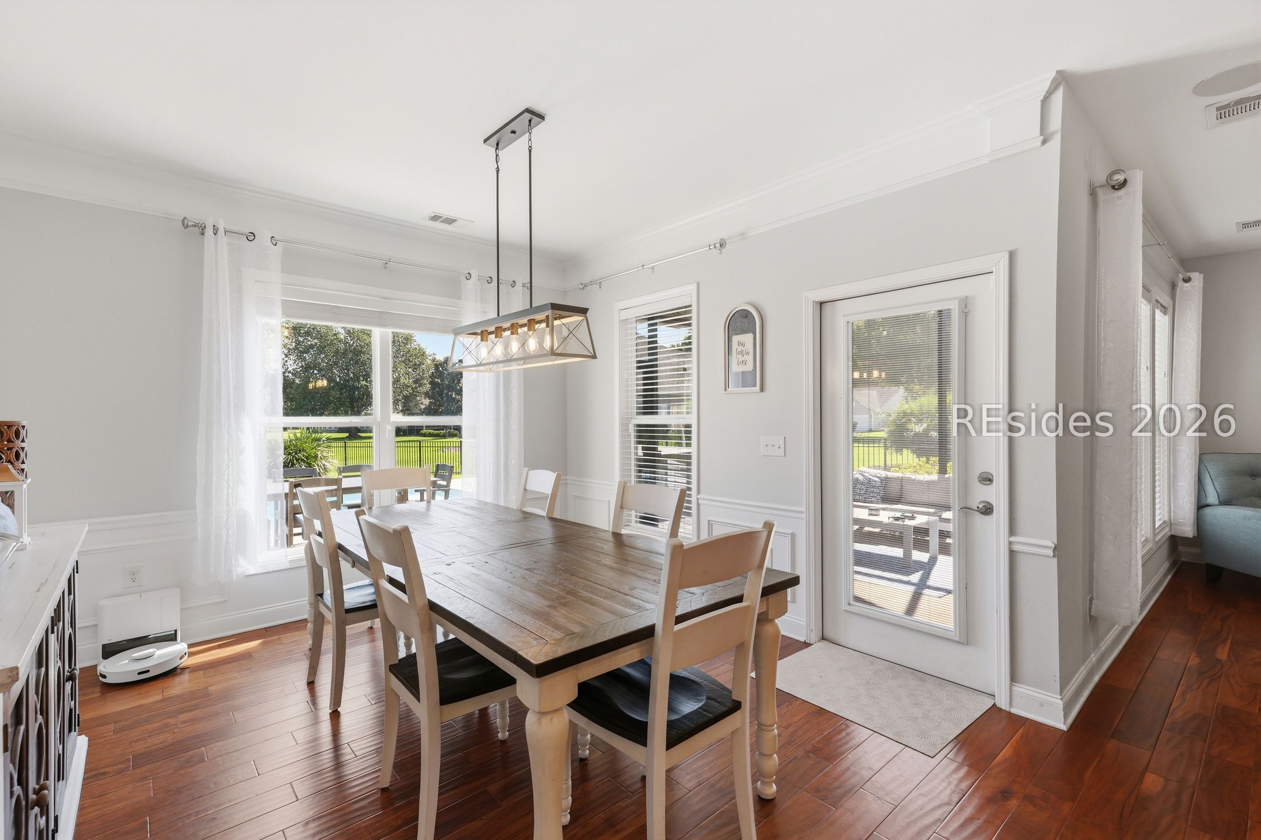 4 Maywood Way