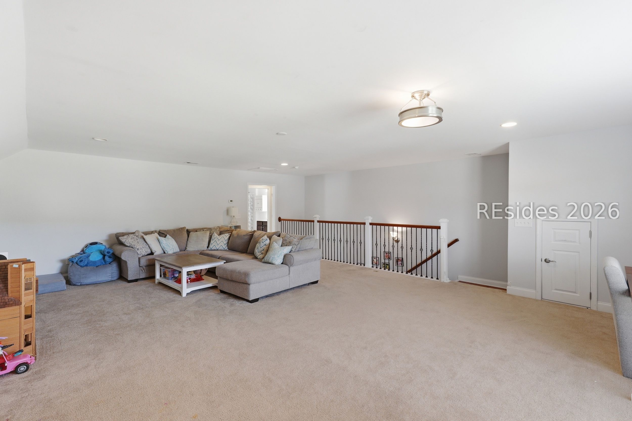 4 Maywood Way