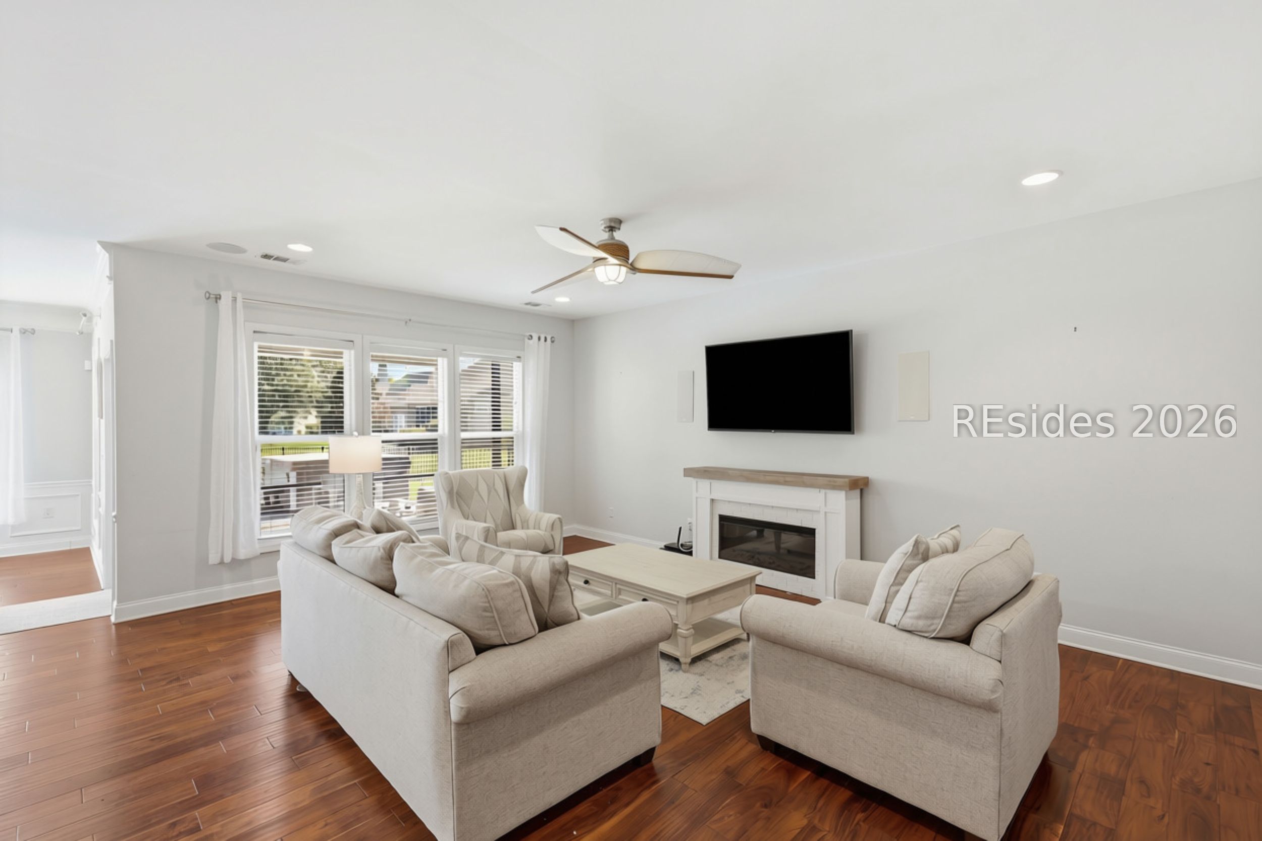 4 Maywood Way