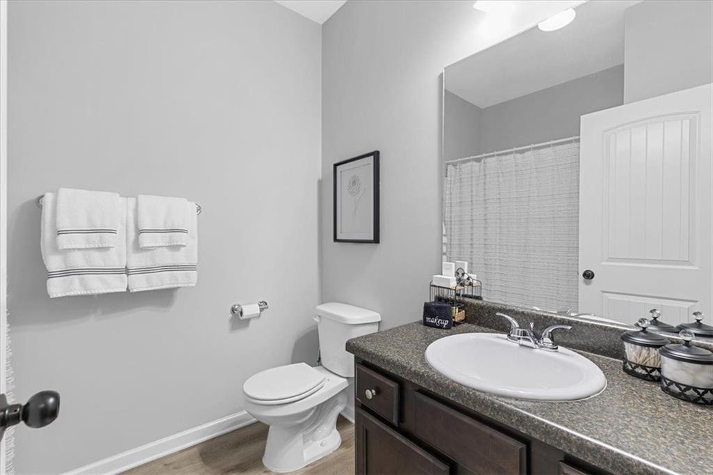 619 OAKSIDE Place