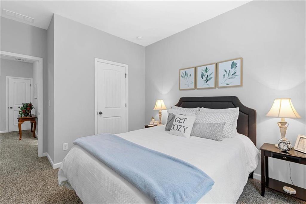 619 OAKSIDE Place