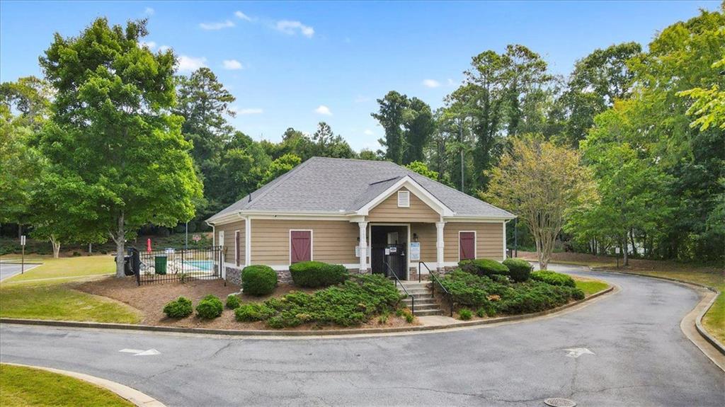 619 OAKSIDE Place
