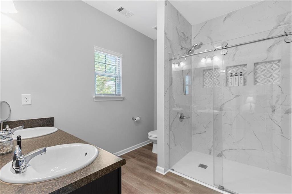 619 OAKSIDE Place