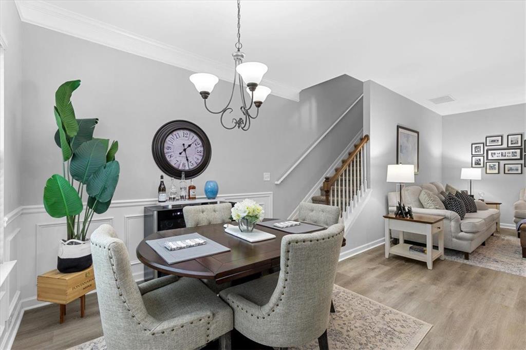 619 OAKSIDE Place