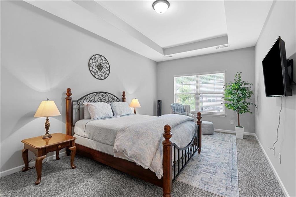 619 OAKSIDE Place