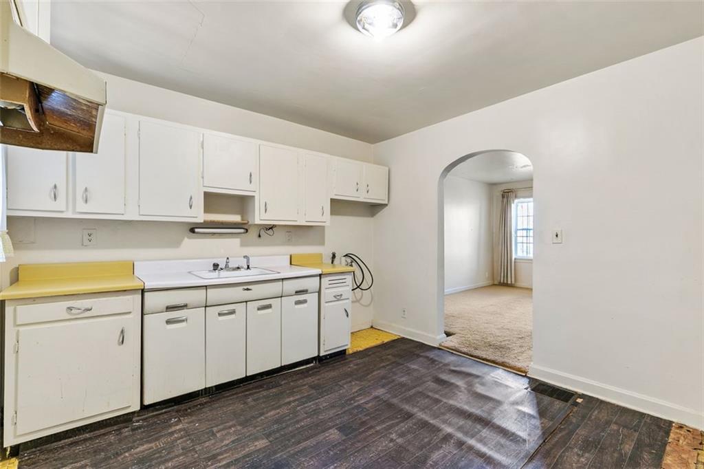 162 FAIRBURN Road SW