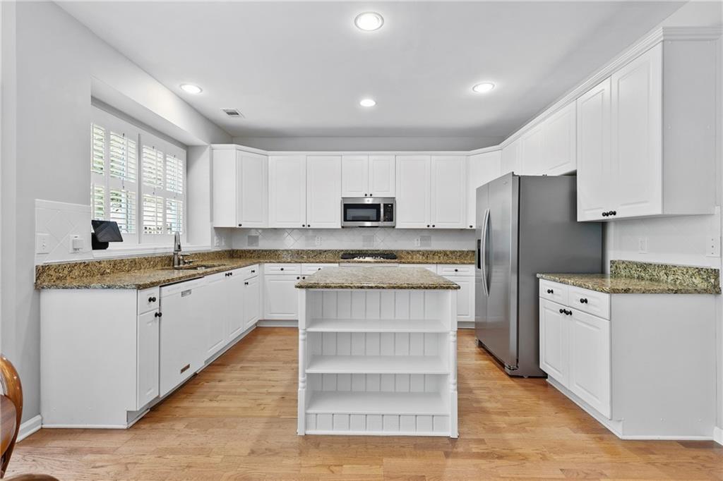 5054 Kingsbridge Pass