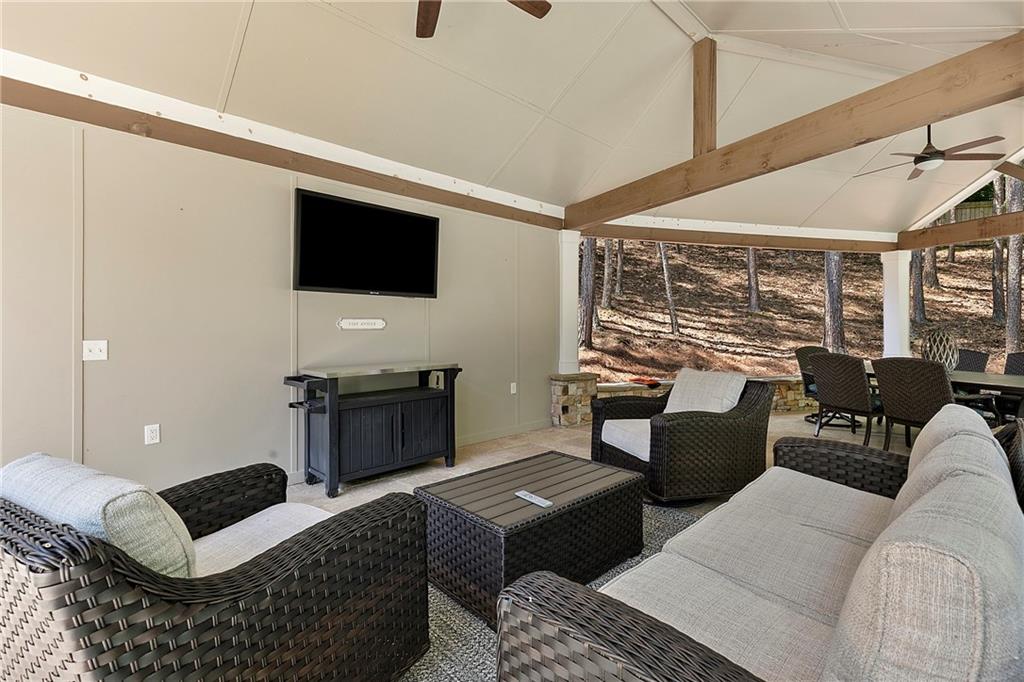 2135 Whittingham Court
