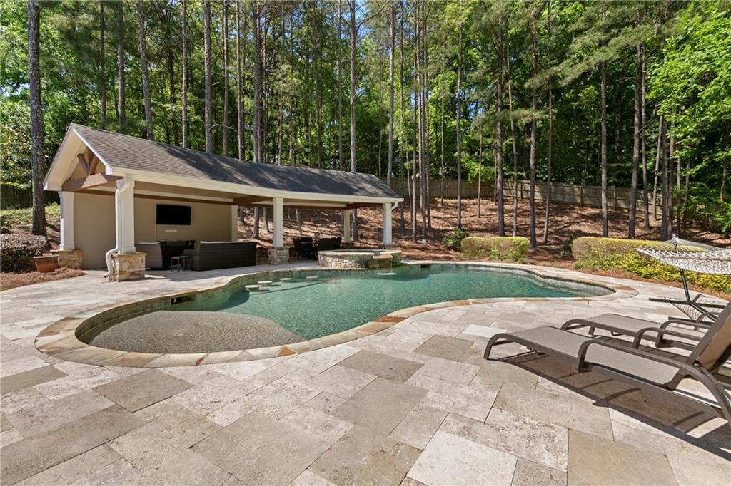 2135 Whittingham Court