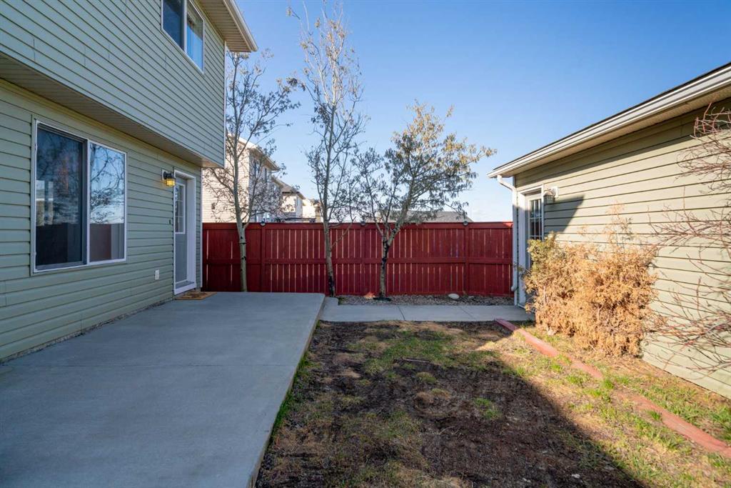 111 Citadel Acres Close NW