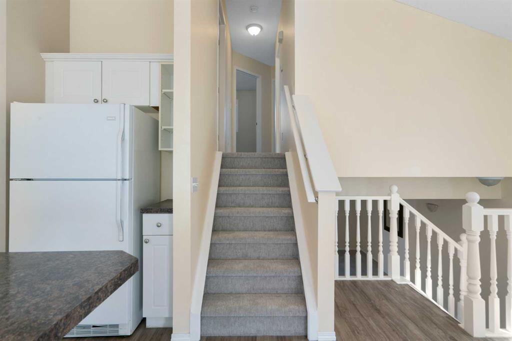 111 Citadel Acres Close NW