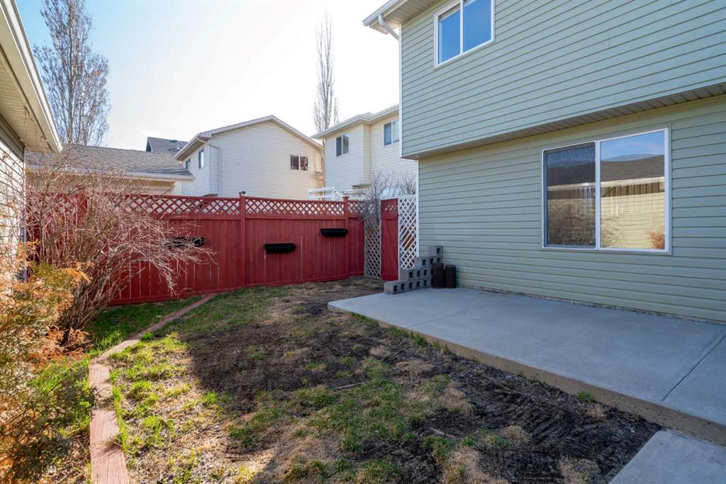 111 Citadel Acres Close NW