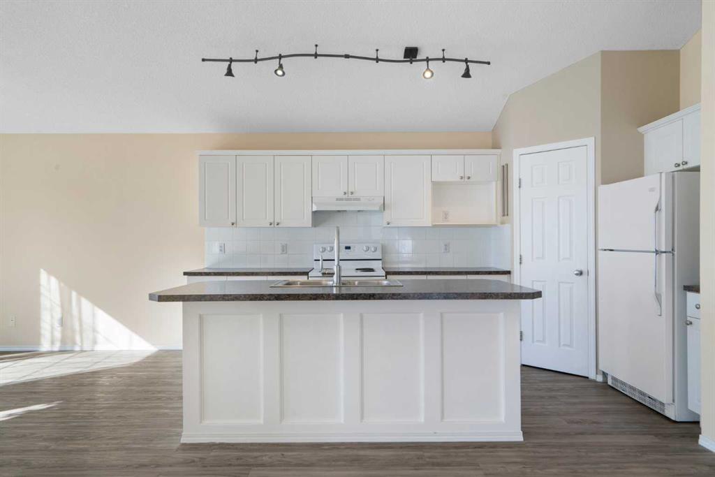 111 Citadel Acres Close NW