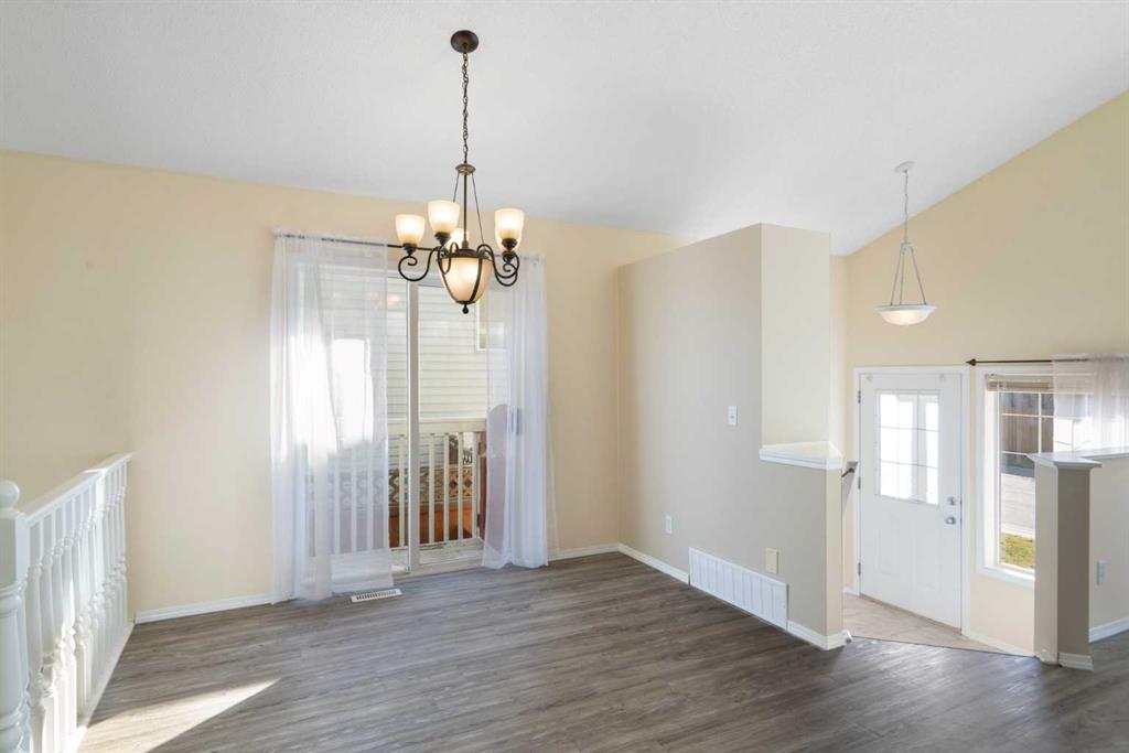 111 Citadel Acres Close NW