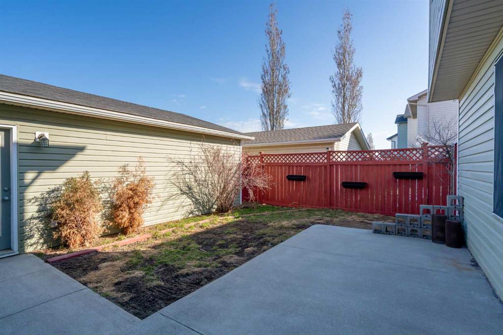 111 Citadel Acres Close NW