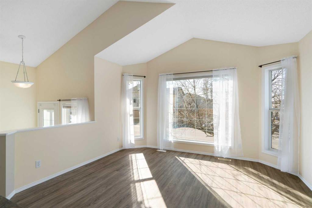 111 Citadel Acres Close NW