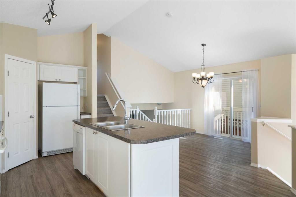 111 Citadel Acres Close NW