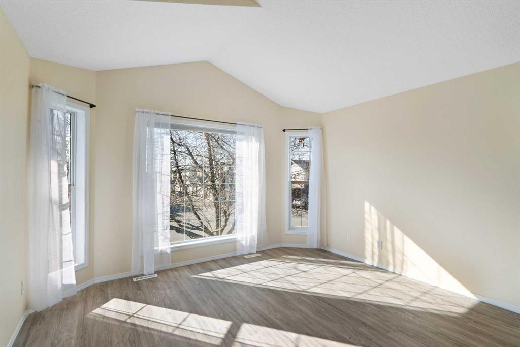 111 Citadel Acres Close NW