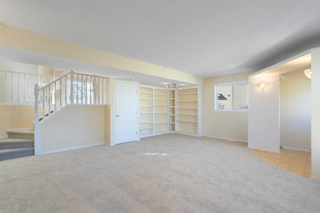 111 Citadel Acres Close NW