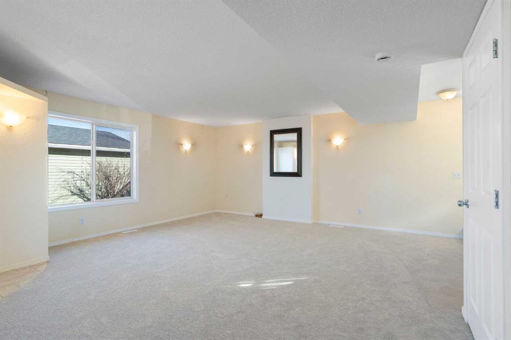 111 Citadel Acres Close NW