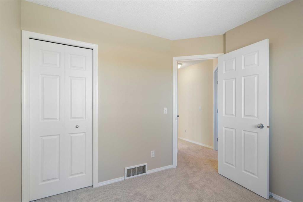 111 Citadel Acres Close NW