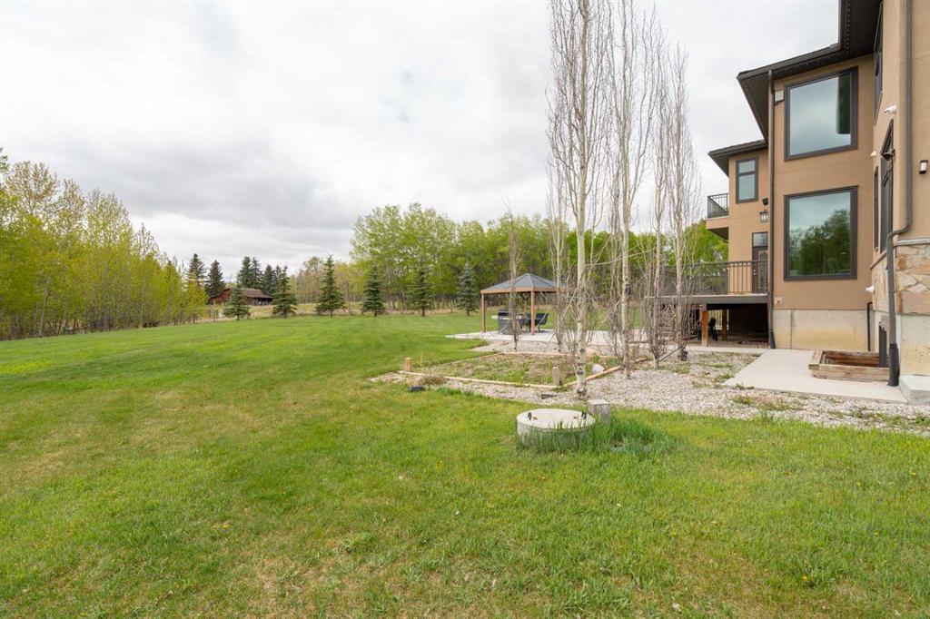 95 Bearspaw View