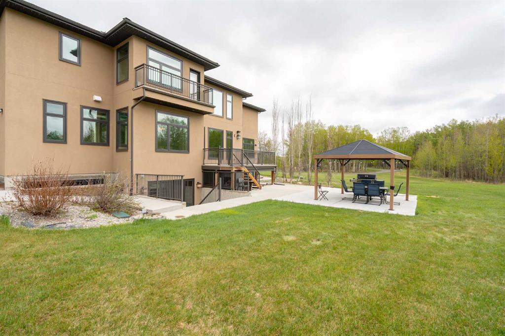 95 Bearspaw View