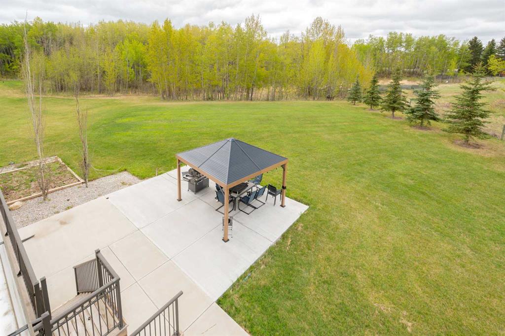 95 Bearspaw View