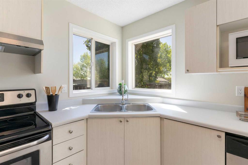 186 Harvest Rose Circle NE