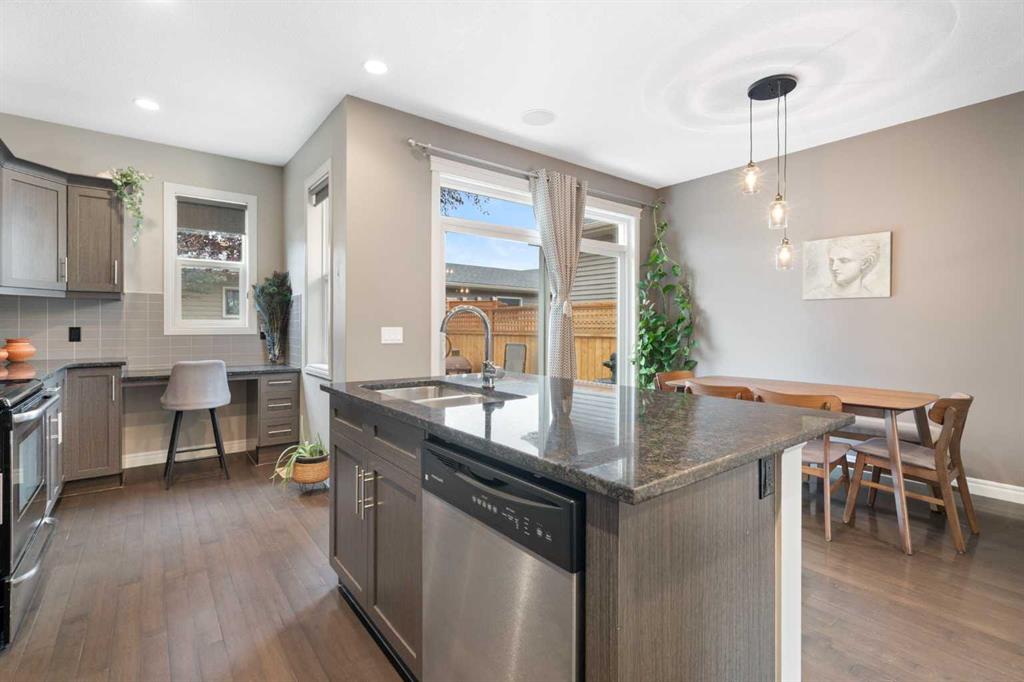 393 Nolanfield Way NW