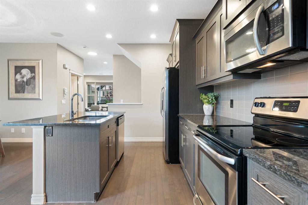 393 Nolanfield Way NW