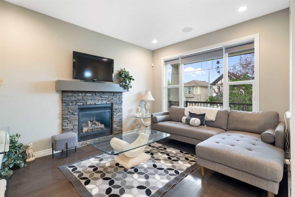 393 Nolanfield Way NW