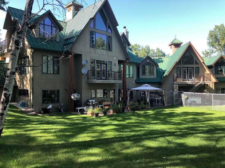 3 Woodlands Estates Crescent