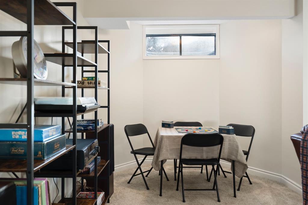 209 Hawkstone Drive NW