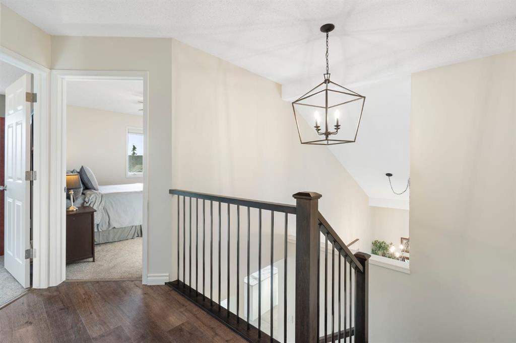 209 Hawkstone Drive NW