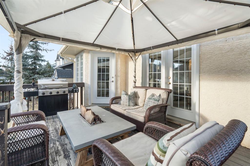 209 Hawkstone Drive NW