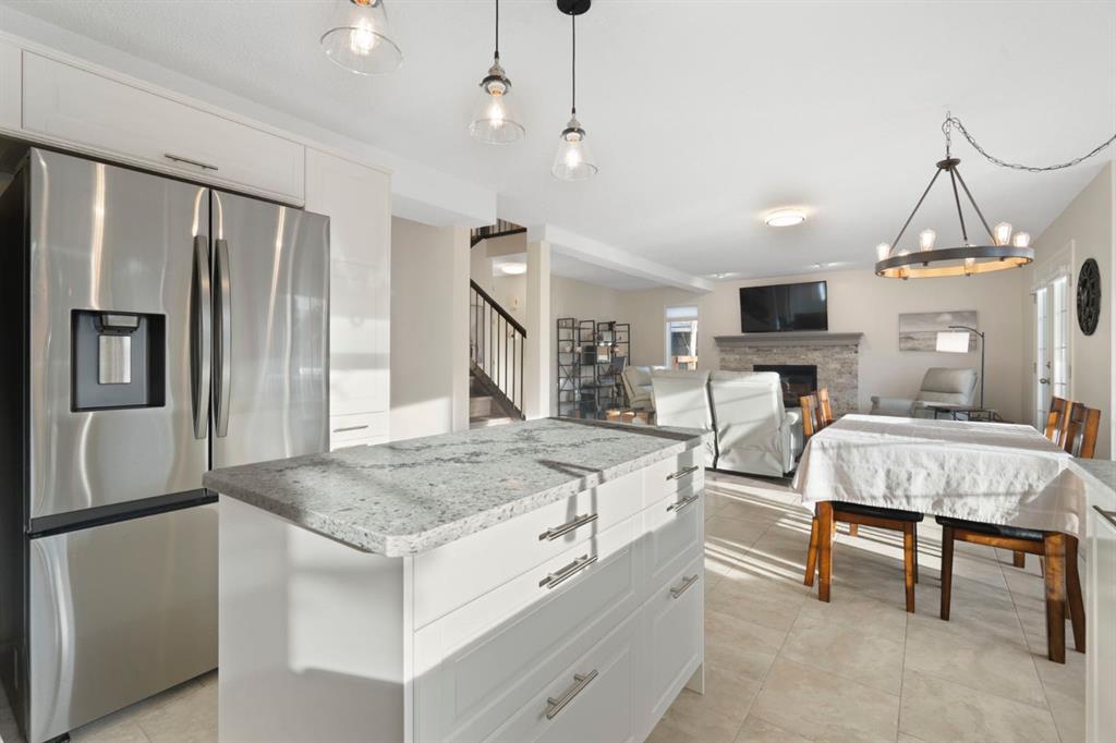 209 Hawkstone Drive NW