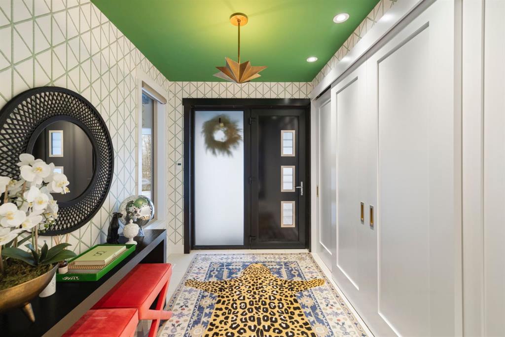 19 Bearspaw Ridge Crescent