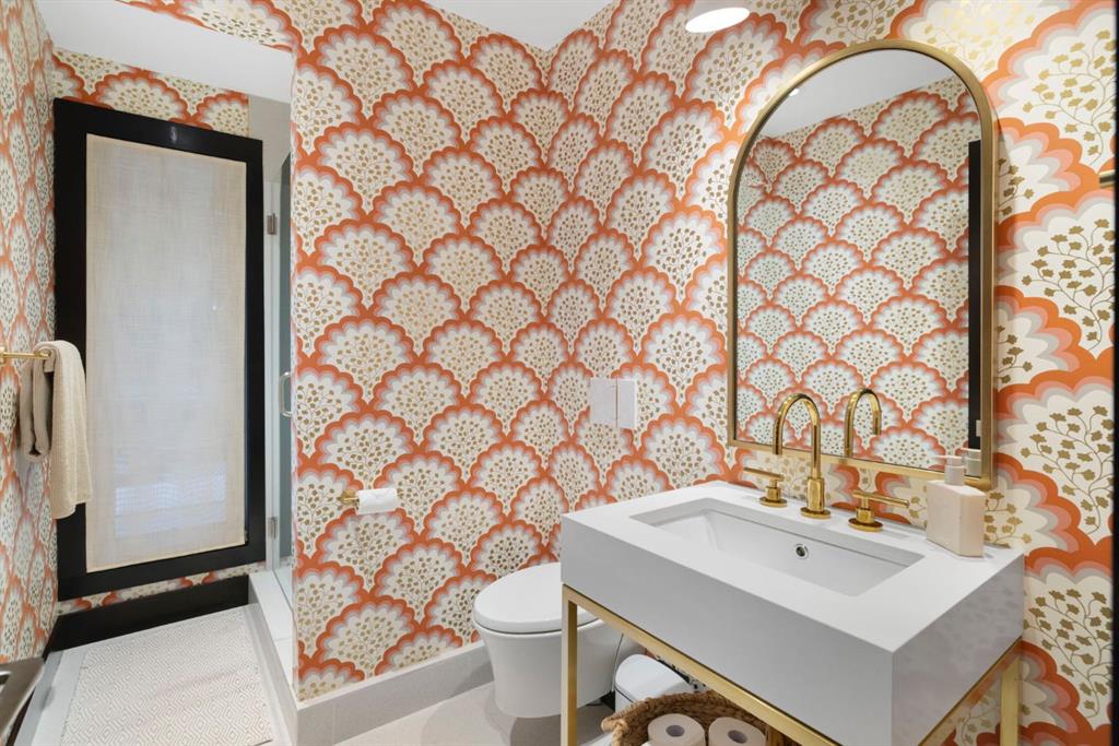 19 Bearspaw Ridge Crescent