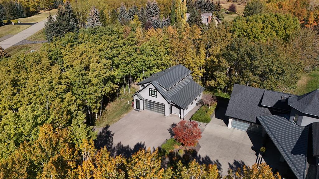 19 Bearspaw Ridge Crescent