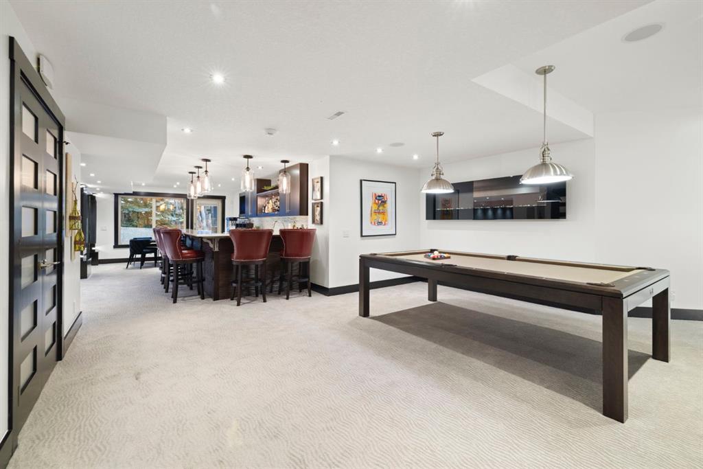 19 Bearspaw Ridge Crescent