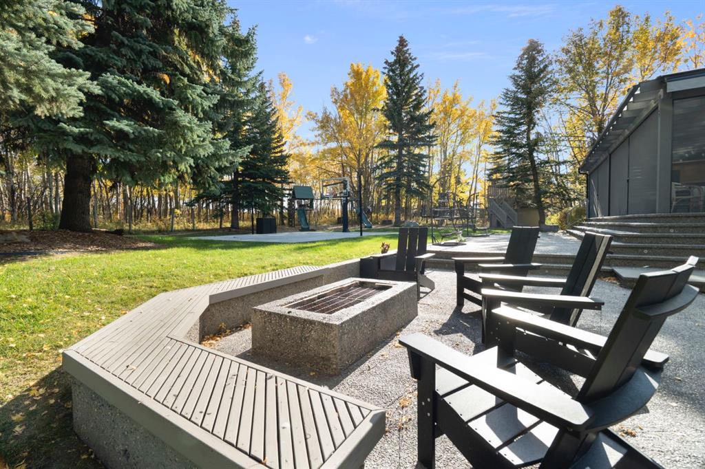 19 Bearspaw Ridge Crescent