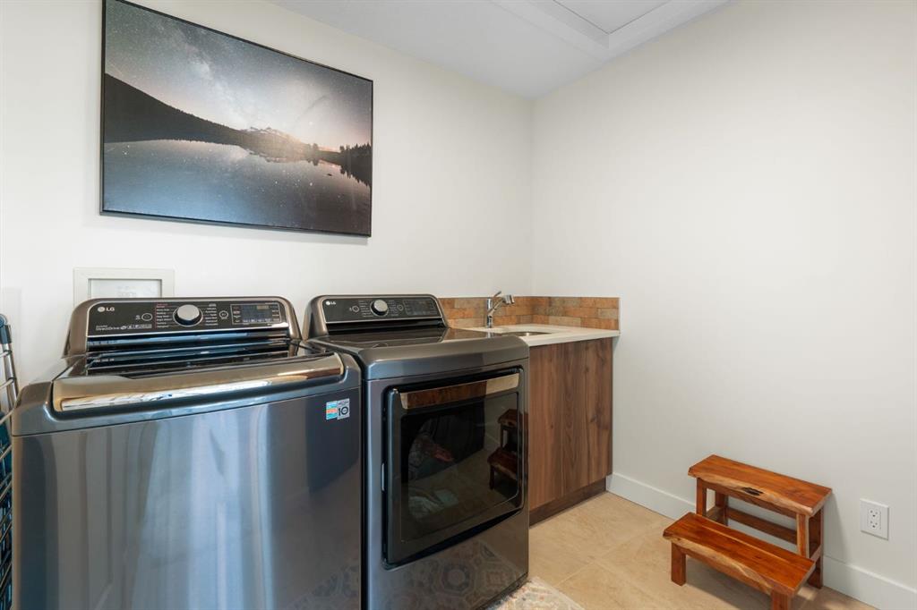 22 Bearspaw Summit Place