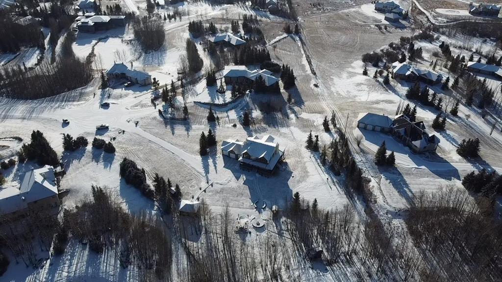 22 Bearspaw Summit Place