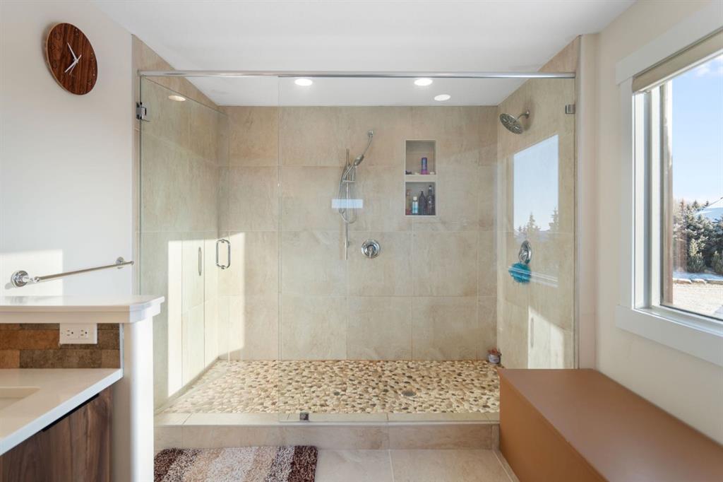 22 Bearspaw Summit Place