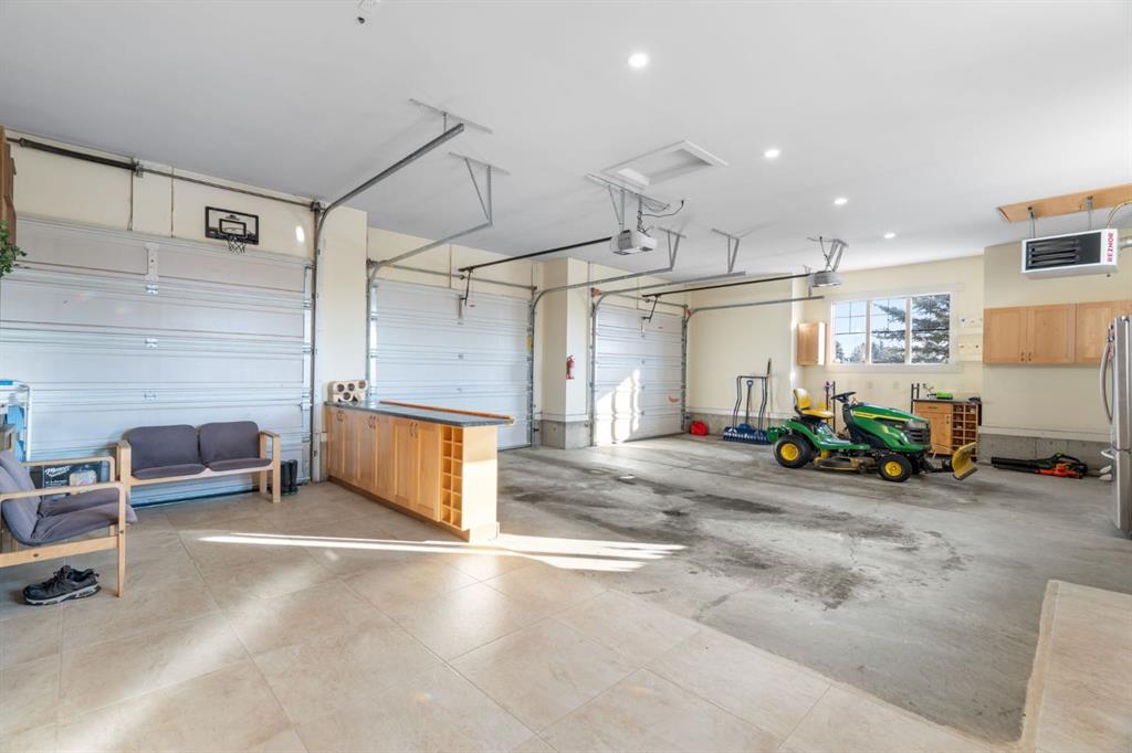 22 Bearspaw Summit Place