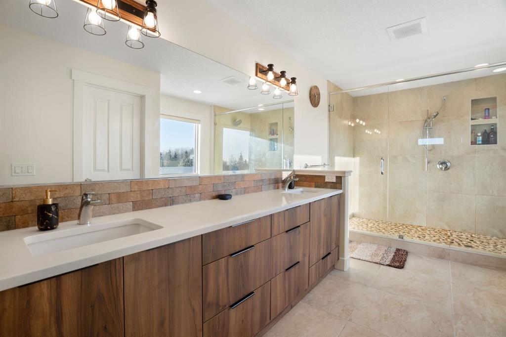 22 Bearspaw Summit Place