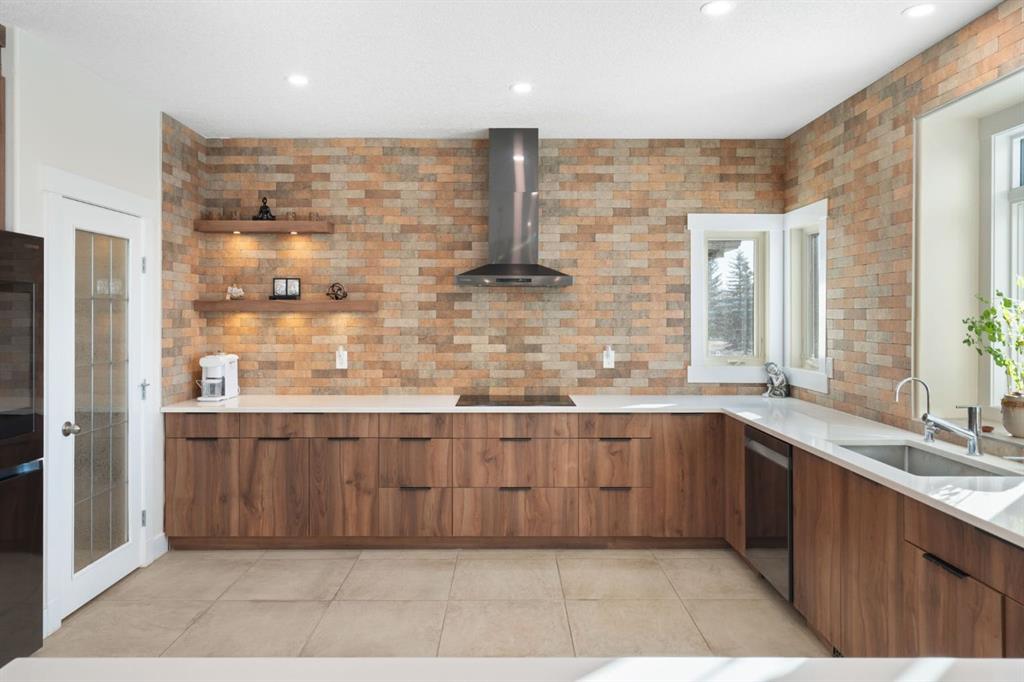 22 Bearspaw Summit Place