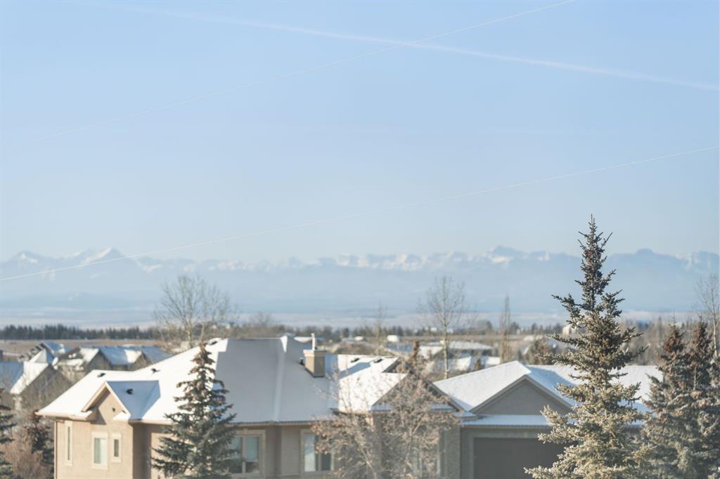 22 Bearspaw Summit Place